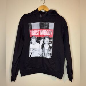 Isaac's Designs "Trust Nobody" Graphic Hoodie Size Medium‎